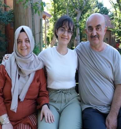 Başkan Büyükakın’dan başarılı öğrencilere tatil jesti