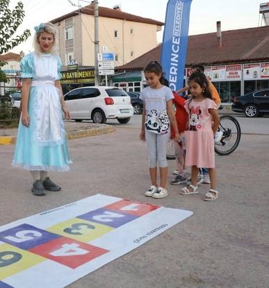 Derince’de Çocuk Şenlikleri başladı