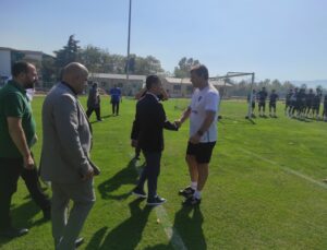 Vali Aktaş’tan Kocaelispor  antremanına moral ziyareti