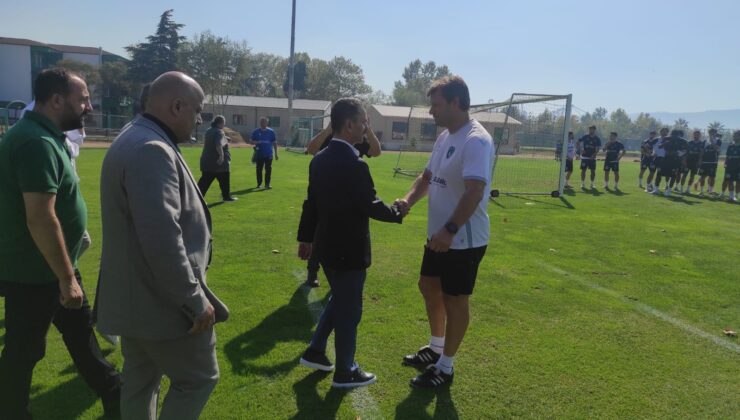 Vali Aktaş’tan Kocaelispor  antremanına moral ziyareti
