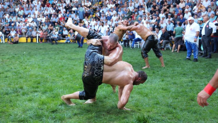 İshakçılar’da başpehlivan Seçkin Duman