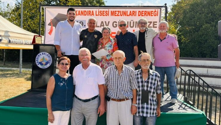 Kandıra Lisesi mezunları Pilav Gününde bir araya geldi