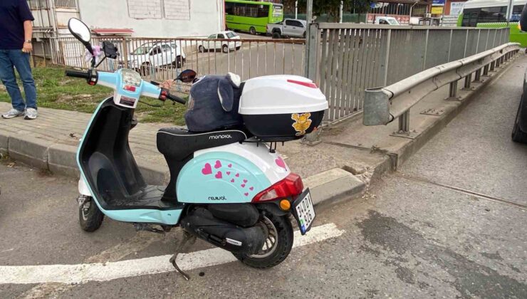 Otomobil motosiklete çarpıp kaçtı