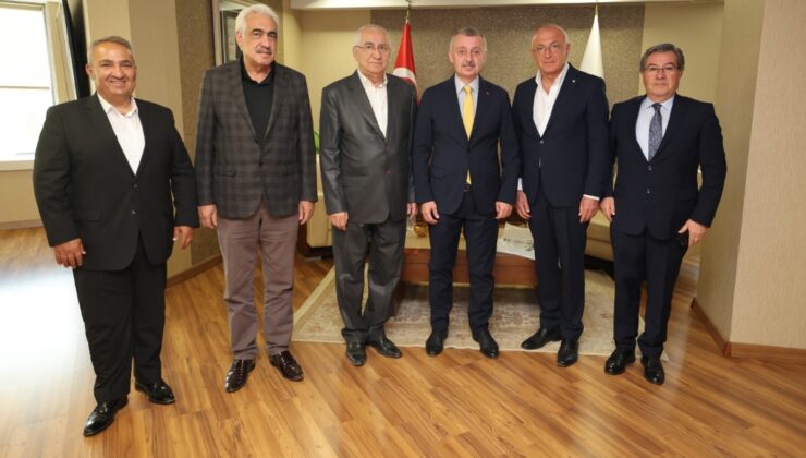 Cem Vakfı, Balyanoz’da toplanıyor