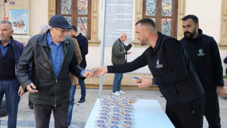 Büyükşehir, Atatürk anısına lokma dağıttı