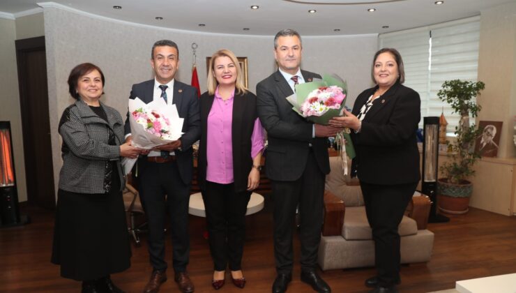 İzmit Belediyesinde başkan yardımcıları değişti