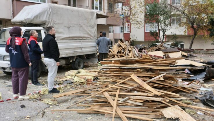 Fırtınadan uçan çatılar için hasar tespiti yapılıyor