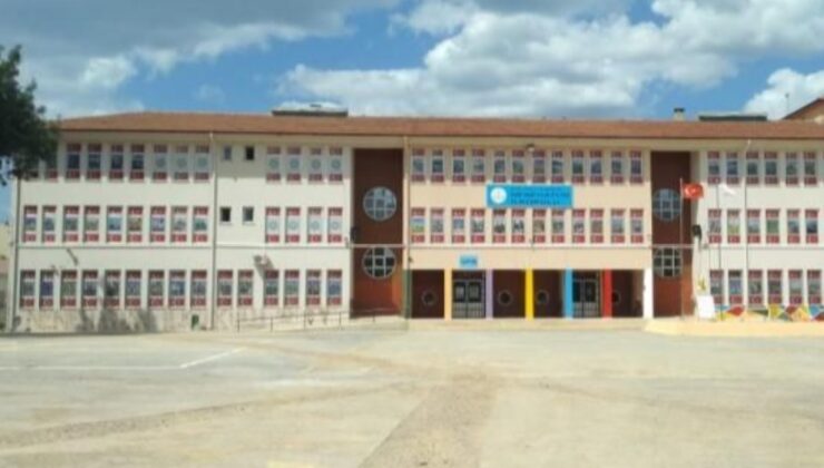 2 gündür başı ağrıyan öğretmen okulda beyin kanaması geçirdi