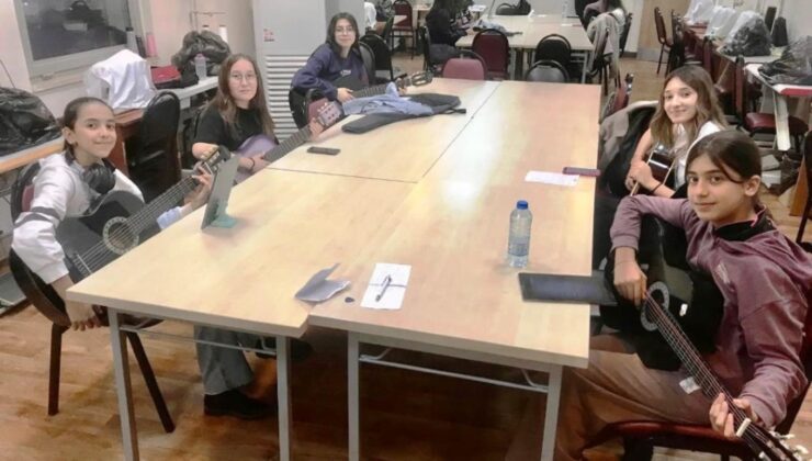 Minikler için Ses Eğitimi ve Enstrüman Kursları