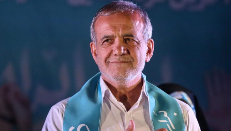 ADAMSIN SEN İran Cumhurbaşkanı Türkçe şiir okudu