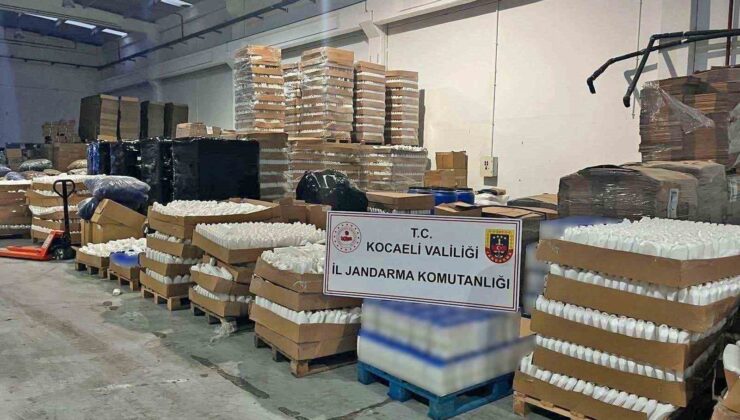 Fabrikada aramada 100 bin kutu sahte şampuan ele geçirildi