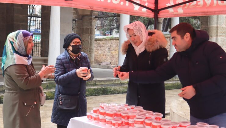 İzmit Belediyesi, asrın felaketinde hayatını kaybedenleri unutmadı