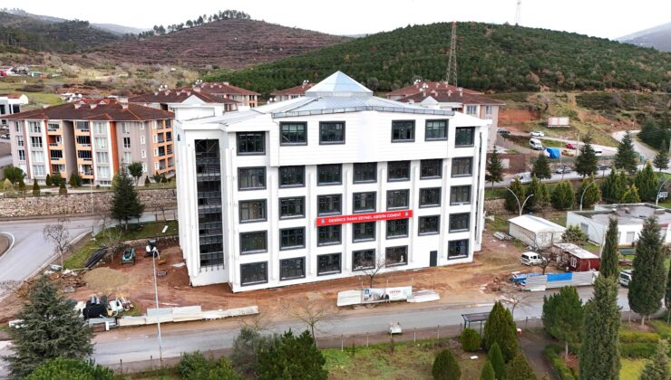 Derince’de yapılan cemevi açılış için gün sayıyor