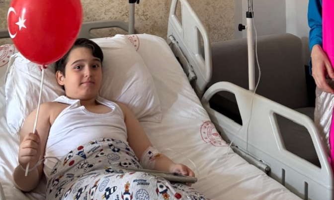 23 Nisan’da hastanedeki çocuklar unutulmadı