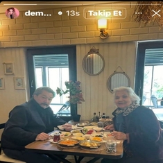 Gölcüklü Demet Akalın’ın ölüm acısı