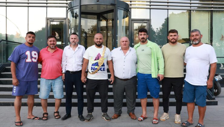 664. Kırkpınar Şampiyonu Orhan Okulu Derince’deydi