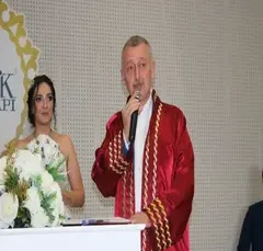 Ahsen Okyar kızını evlendirdi