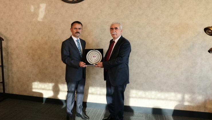 Vali Aktaş AYM Başkanını ağırladı