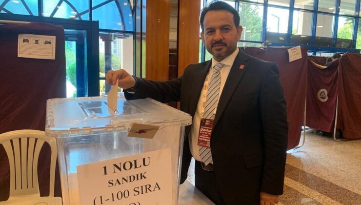 CHP İzmit İlçe de Gökhan Ercan güven tazeledi