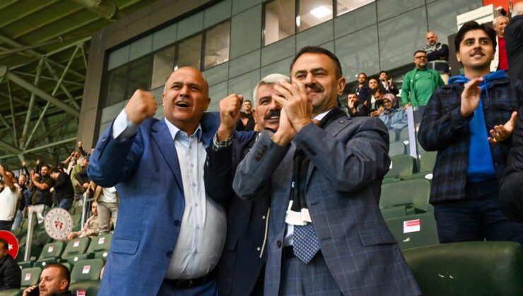 Vali Aktaş Kocaelispor’u yalnız bırakmadı