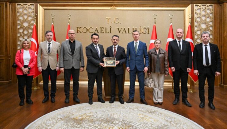CHP İzmit’ten  Vali Aktaş’a ziyaret