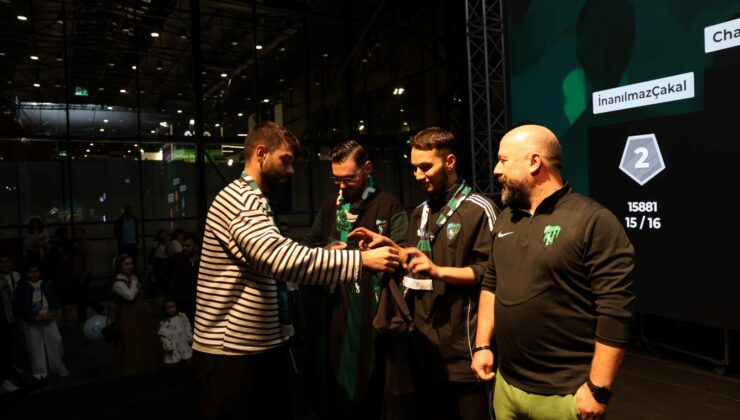 Kitap Fuarı, Kocaelispor forması kazandırıyor