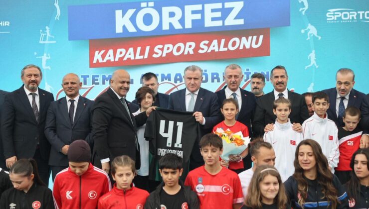 Spor Bakanına Kocaelispor forması