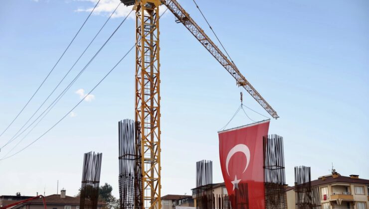 Dev tesisin temelini Bakan Osman Aşkın Bak attı