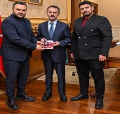 Kocaeli Sivaslılar’dan, Vali İlhami Aktaş’a Davet