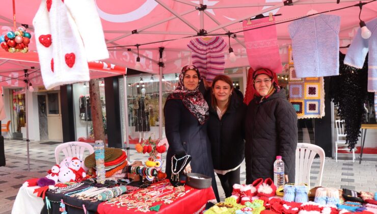 İzmit’te yeni yıl coşkusu Köseoğlu Sokak Şenliği ile bugün başladı