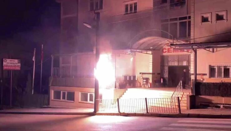 Cemevinin elektrik panosu patladı. Program iptal edildi