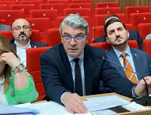 Bu meclis kimsenin çiftliği değil, Kocaeli halkının evidir