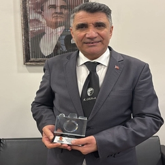 Eyüp Gencer’e Onur Plaketi