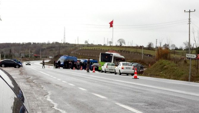 Sürücüler dikkat! Kandıra’da bu yol trafiğe kapatıldı