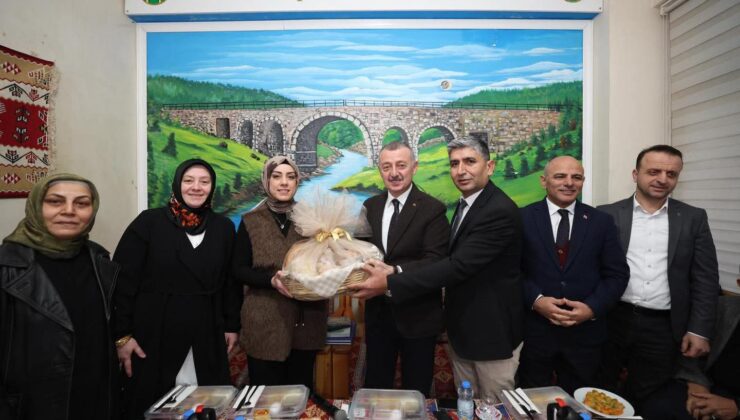 Başkan Büyükakın, Körfez Taşköprülüler’e misafir oldu