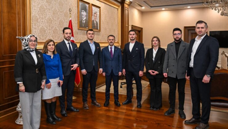 Genç Kocaelililer’den Vali Aktaş’a Davet