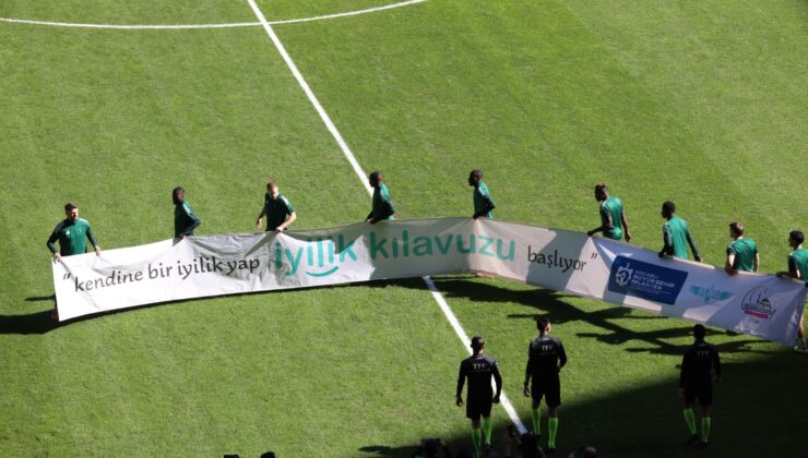 Kocaelispor-Gaziantep  maçında anlamlı pankart