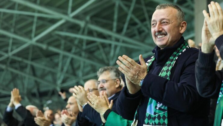Başkan Büyükakın’dan Kocaelispor’a tebrik mesajı
