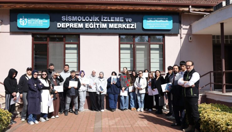 Beyaz Kalpler deprem gerçeğini deneyimledi