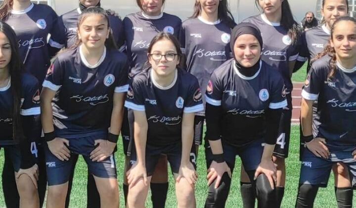 U-15 Kız futbol maçları başladı