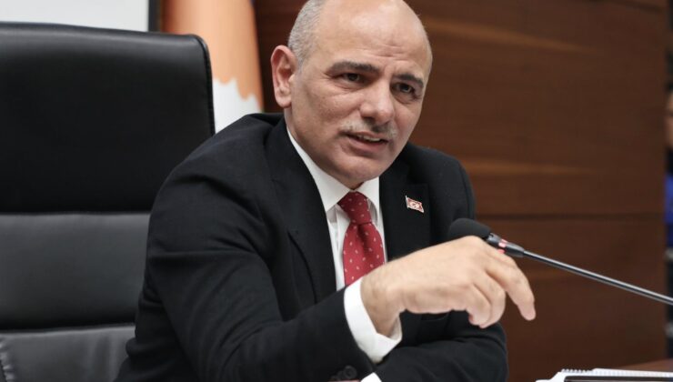 Yaptıkları, çamur at izi kalsın siyaseti