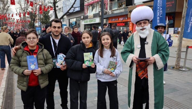 Roman kahramanları İzmit sokaklarında