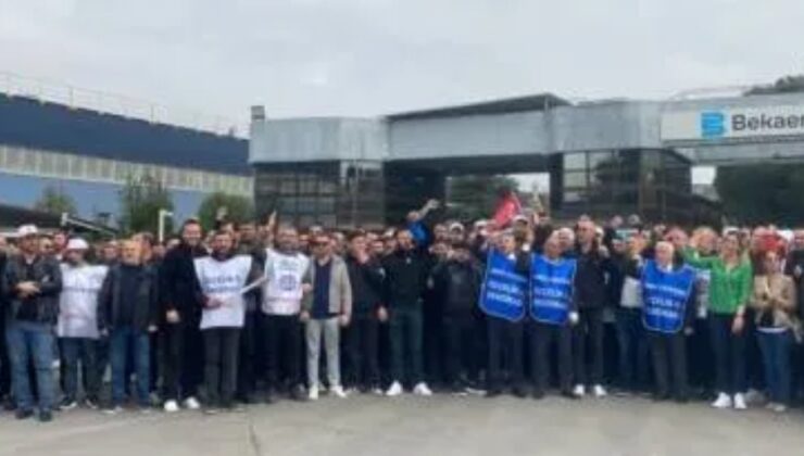 Grev pankartı asıldı, fabrikada üretim durdu