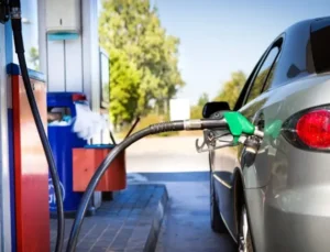 Bu gece motorine lira 7 Lira 65 kuruş zam geliyor