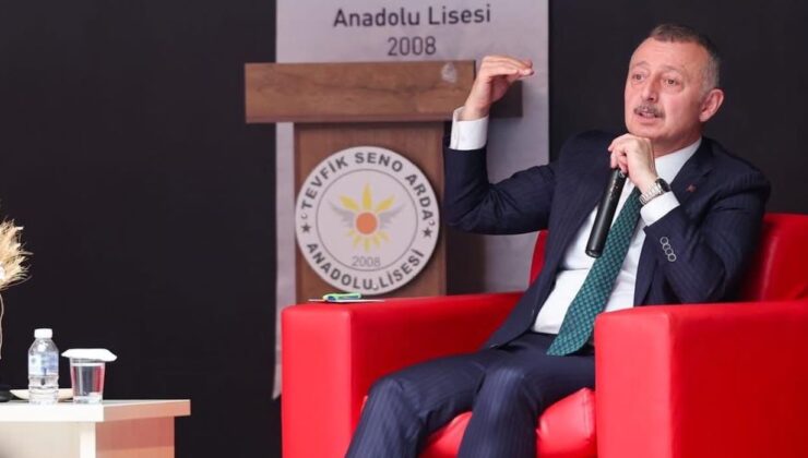 Liseli öğrenciler sordu,  Başkan Büyükakın cevapladı
