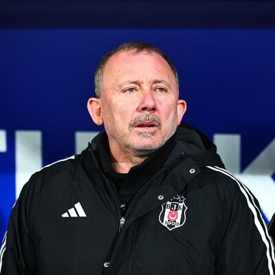 Sergen Yalçın Beşiktaş’taki görevinden istifa etti