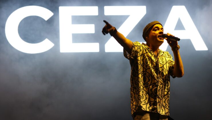 Ceza, Kocaeli’de hayranlarını coşturdu