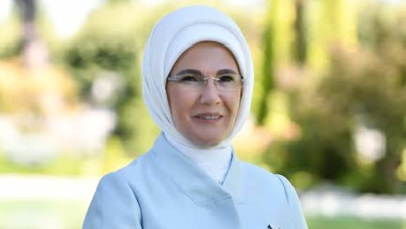 First Lady Emine Erdoğan’dan dip çamuru temizliğine teşekkür