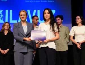 Kılavuz Kariyer’de 358 öğrenci sertifika aldı