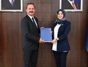 Anahtar Parti’de Arzu Arslan’a yeni görev
